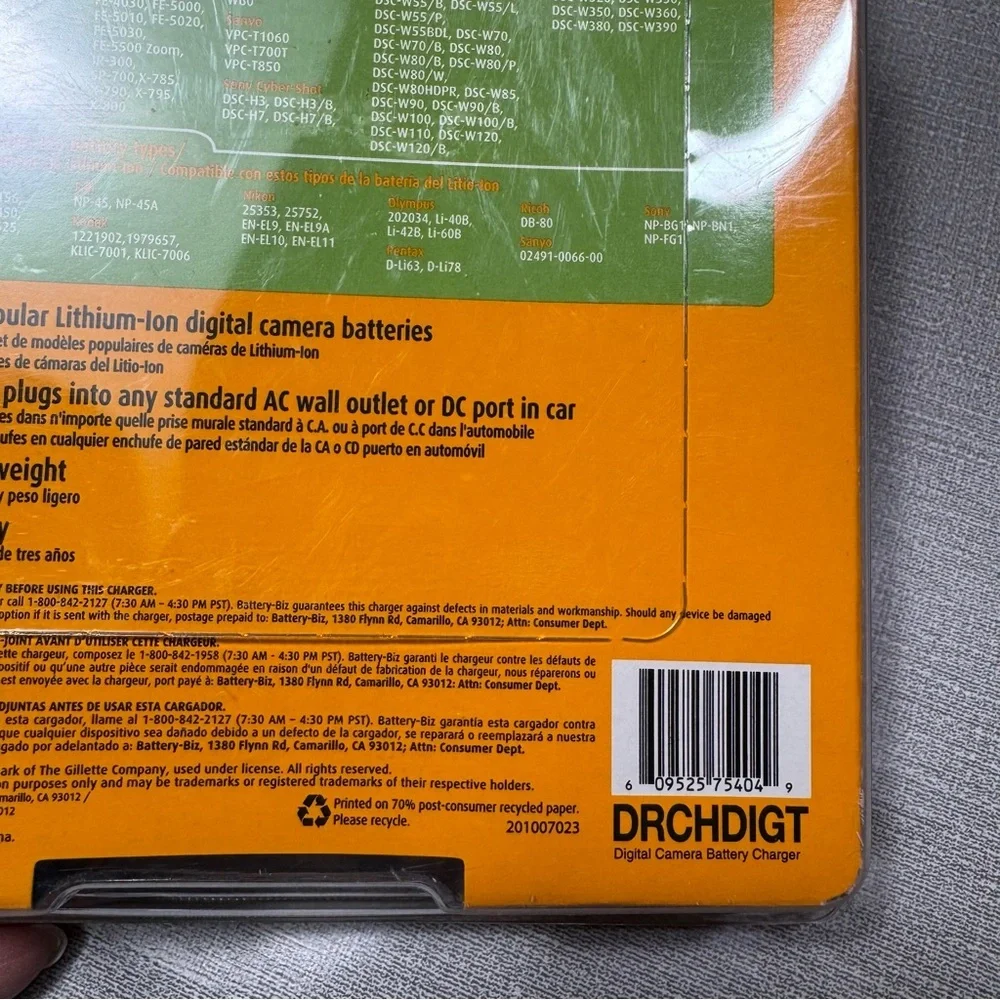 NWT New Duracell Digital Camera Battery Charger